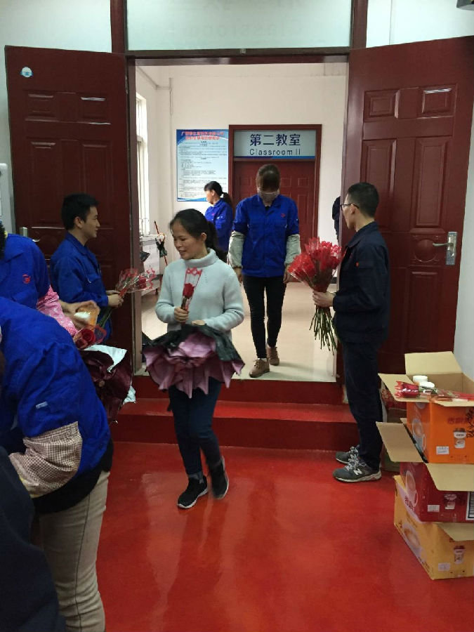 深化婦女普法教育，促進(jìn)構(gòu)建和諧銀億