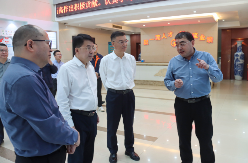 玉林市委常委、常務(wù)副市長韋慶強(qiáng)一行蒞臨廣西銀億調(diào)研